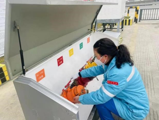 1674981425321947.jpg 四川蜀交中油能源有限公司:扛牢安全保供責任 護航春節溫暖回家路3.jpg