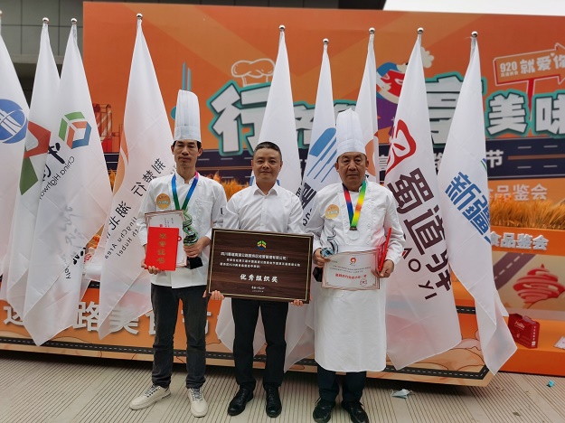 1696819467955995.jpg 8f40a2cfdcc56d7bd4e36be5179058a.jpg