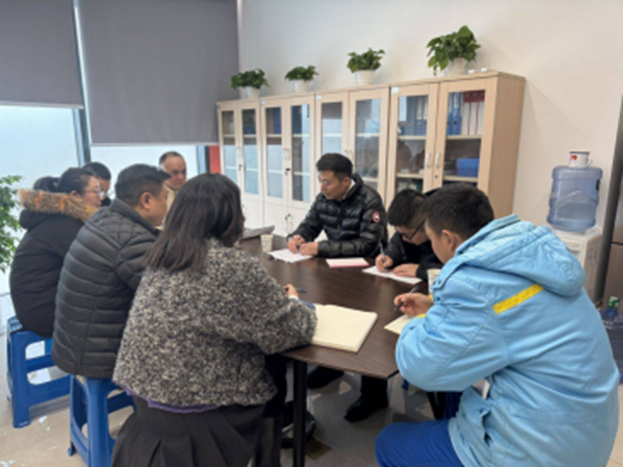 1734919432405667.jpg 蜀交中油公司副總經理李曉奇赴川西片區開展加油站經營與管理工作專項檢查.jpg